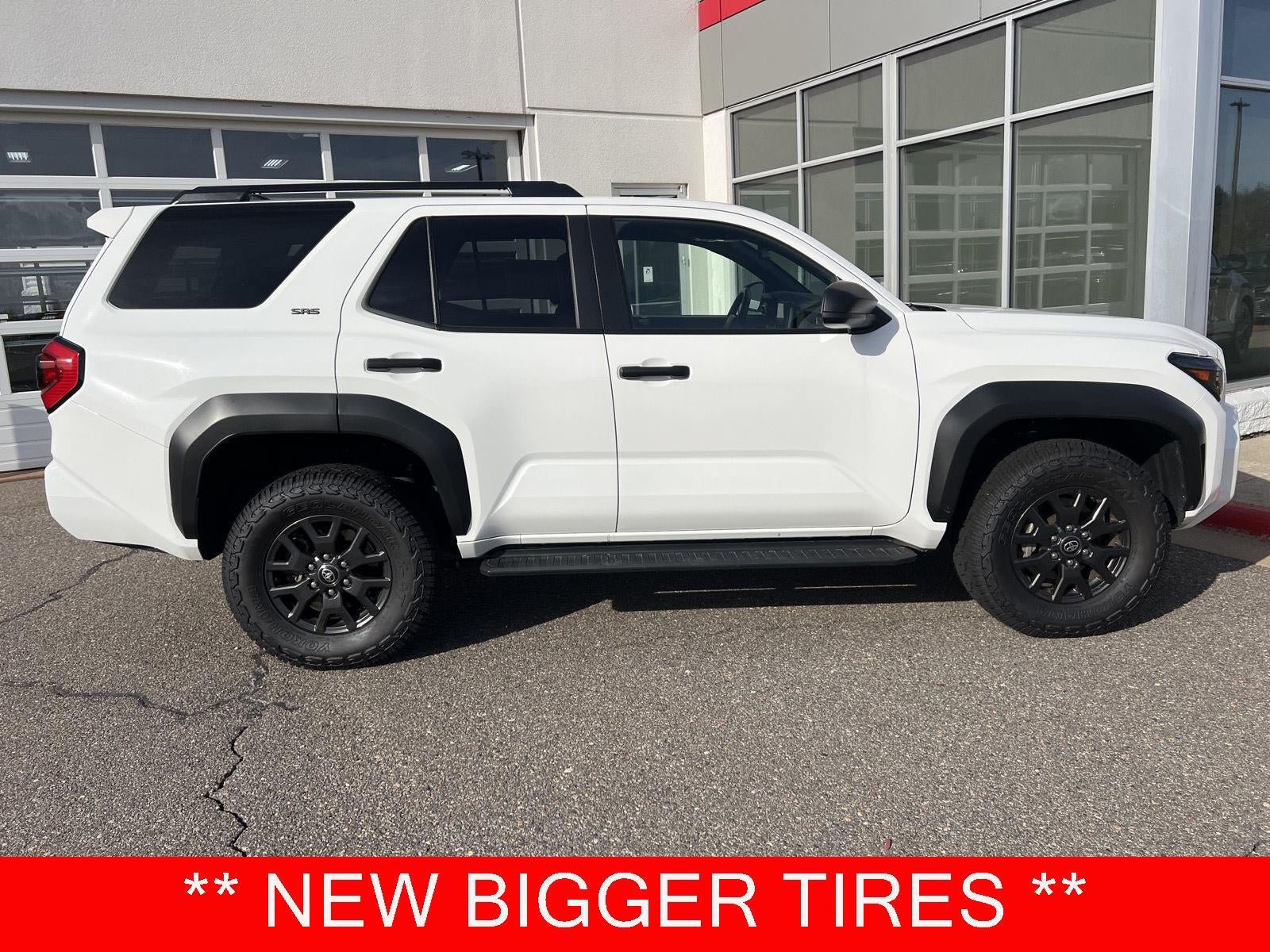 Used 2025 Toyota 4Runner SR5 AWD/4WD image 1