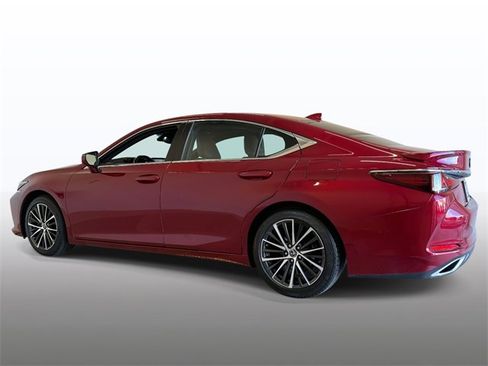 Certified 2022 Lexus ES 350 w/ Premium Package image 12