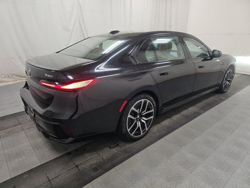 Used 2023 BMW 740i 740i w/ Executive Package image 4