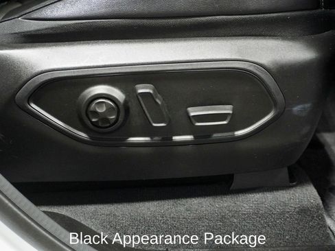 Used 2024 Jeep Grand Cherokee L Limited w/ Luxury Tech Group II image 5