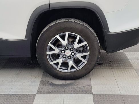 Used 2023 GMC Acadia SLT w/ Preferred Package AWD/4WD image 16