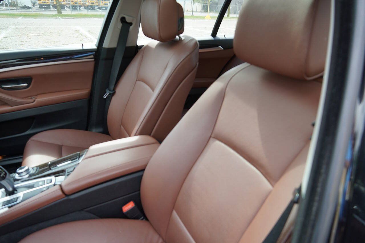 Used 2013 BMW 528i xDrive Sedan AWD/4WD image 21