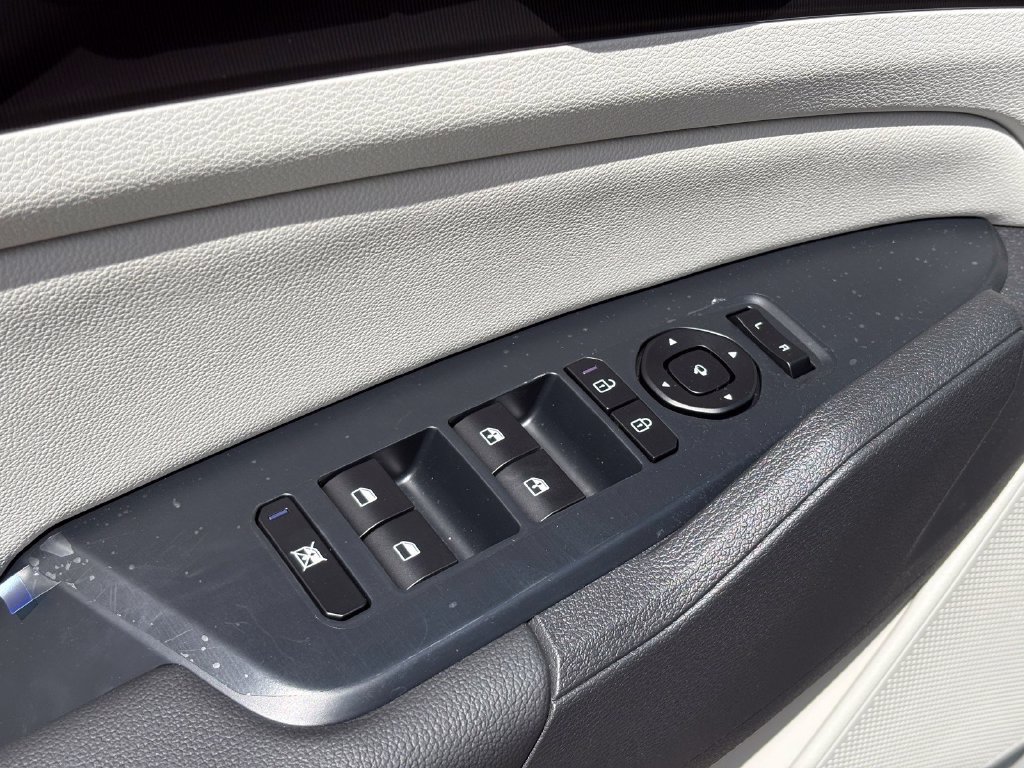 New 2026 Kia Sportage SX FWD image 16