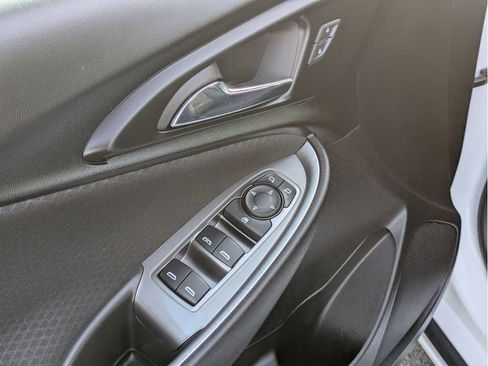 Used 2023 Chevrolet Malibu LT image 12