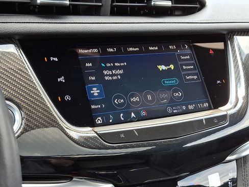 Certified 2023 Cadillac XT6 Sport w/ Technology Package AWD/4WD image 30