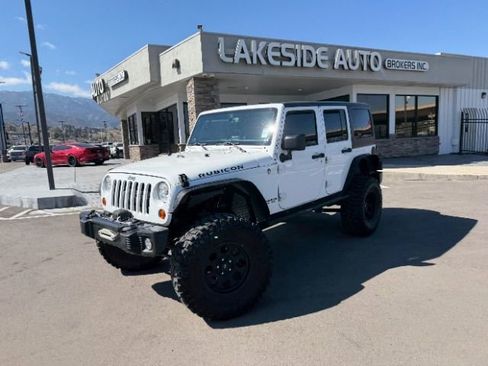 Used 2013 Jeep Wrangler Unlimited Rubicon w/ Connectivity Group image 2