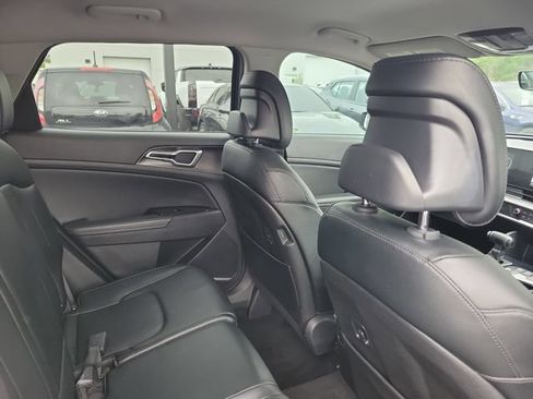 Used 2024 Kia Sportage EX AWD/4WD image 32