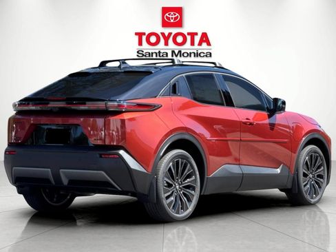 New 2026 Toyota C-HR AWD/4WD image 3