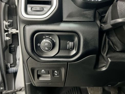 Used 2021 RAM 1500 Big Horn image 17