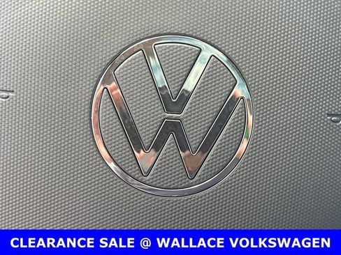 Certified 2025 Volkswagen Jetta SE w/ Sunroof Package FWD image 26