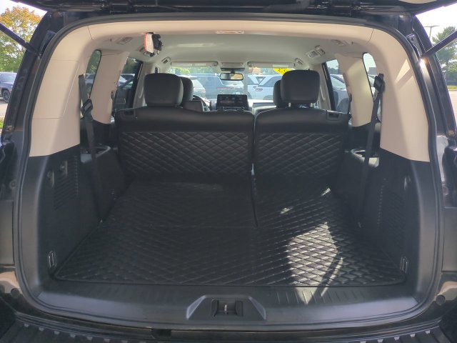 Used 2023 Nissan Armada SV w/ Cargo Package AWD/4WD image 13