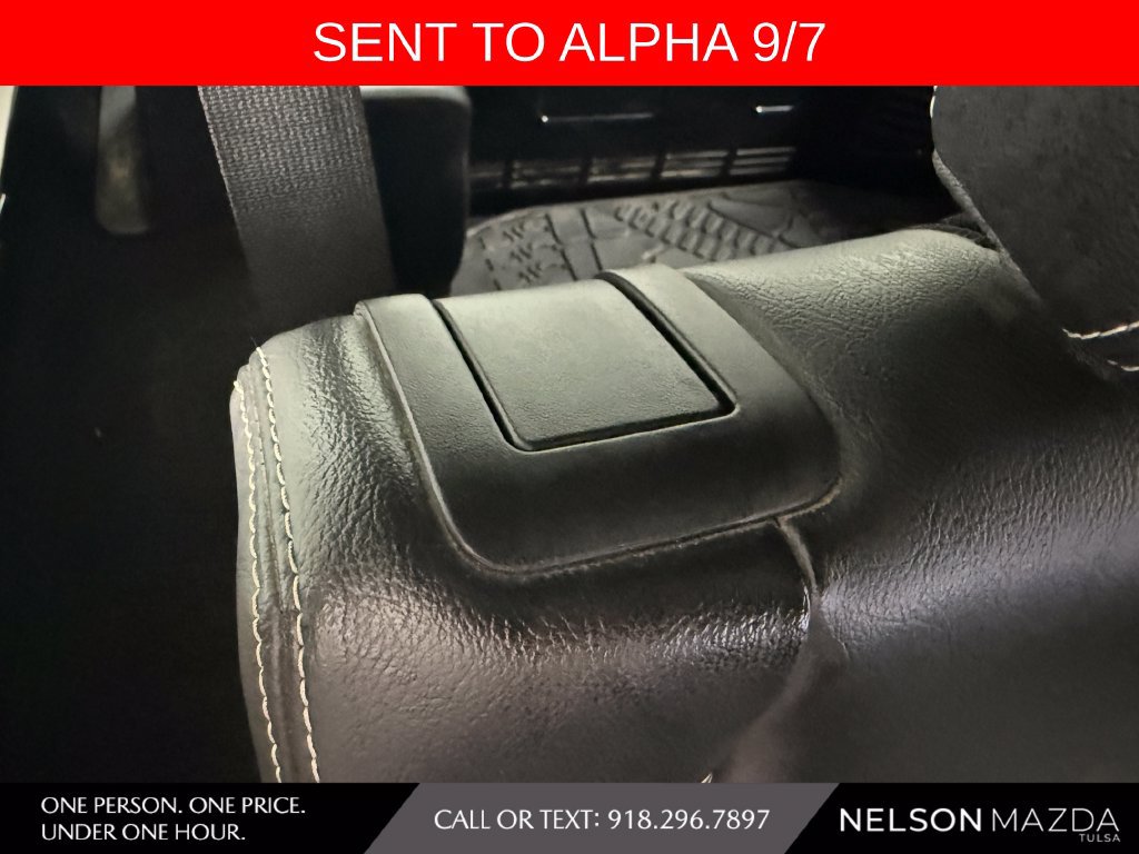 Used 2014 Jeep Wrangler Unlimited Rubicon w/ Connectivity Group AWD/4WD image 35