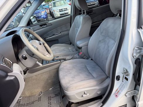 Used 2010 Subaru Forester 2.5X Premium AWD/4WD image 7
