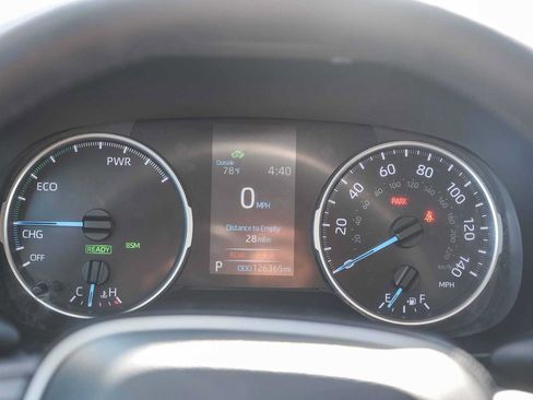Used 2021 Toyota RAV4 XLE w/ Convenience Package AWD/4WD image 25