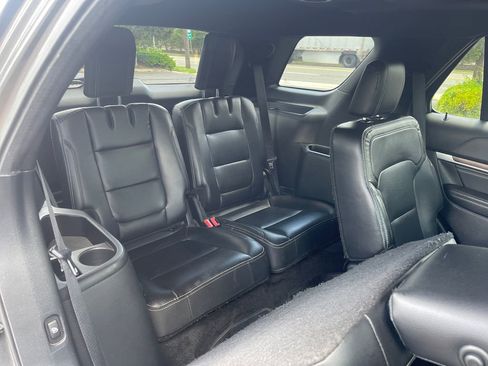 Used 2017 Ford Explorer Limited AWD/4WD image 30