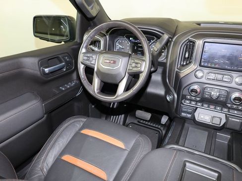 Used 2021 GMC Sierra 1500 AT4 w/ Technology Package image 9