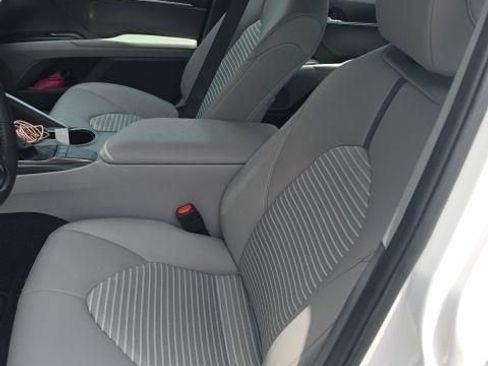 Used 2024 Toyota Camry SE FWD image 6