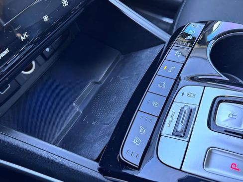 Used 2022 Hyundai Tucson Limited w/ Cargo Package image 19