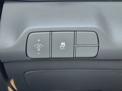 Used 2024 Hyundai Elantra SEL image 22