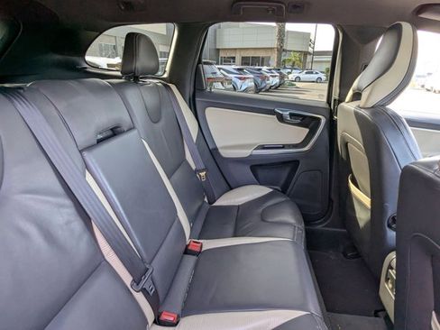Used 2013 Volvo XC60 T6 AWD/4WD image 20