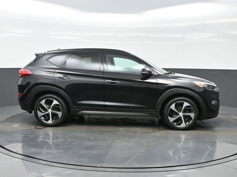 Used 2016 Hyundai Tucson Limited w/ Option Group 03 image 7