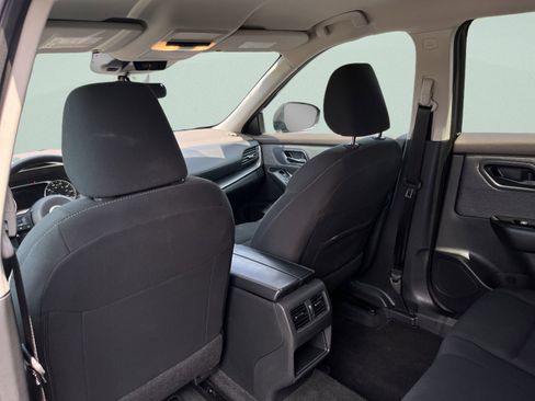 Used 2023 Nissan Rogue S image 24