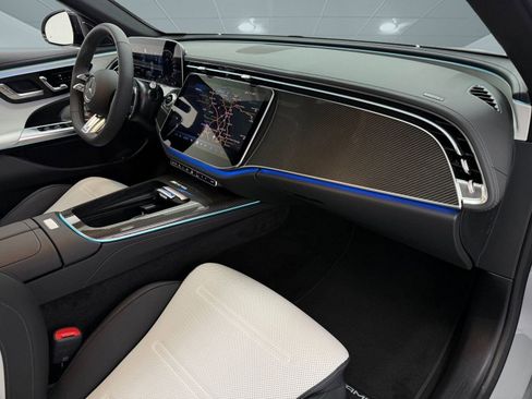 New 2026 Mercedes-Benz E 53 AMG e 4MATIC Sedan image 19