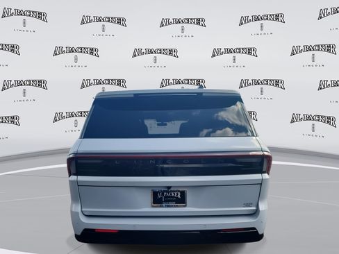 New 2026 Lincoln Navigator L Reserve w/ Jet Appearance Package image 4