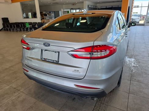 Used 2020 Ford Fusion SE FWD image 8