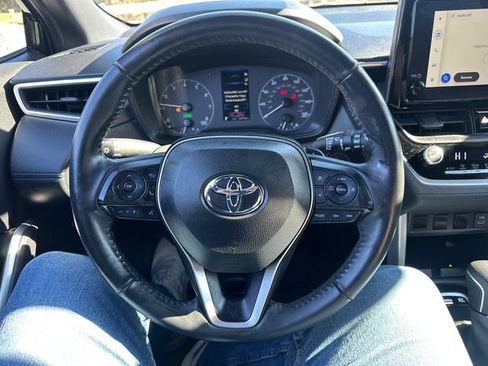 Used 2024 Toyota Corolla Cross AWD Hybrid image 35