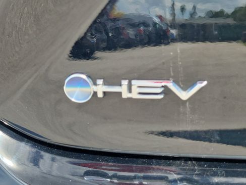 Used 2025 Toyota Camry LE FWD image 32