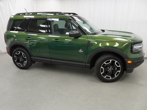 Used 2023 Ford Bronco Sport Outer Banks w/ Tech Package AWD/4WD image 10