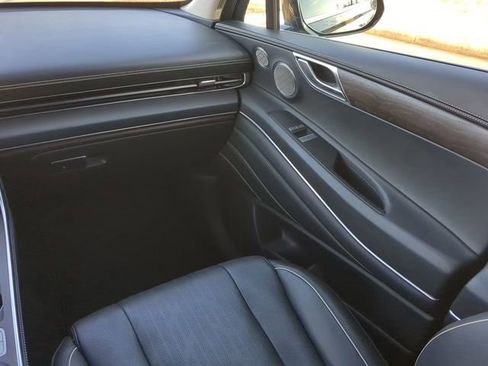 Used 2023 Genesis GV80 2.5T w/ Prestige Package image 15