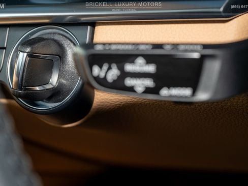 Used 2022 Porsche Panamera image 34