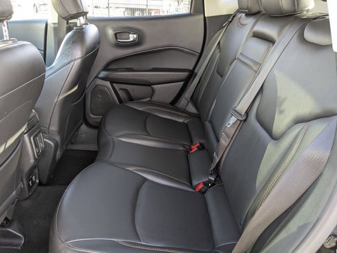 Used 2019 Jeep Compass Limited image 31