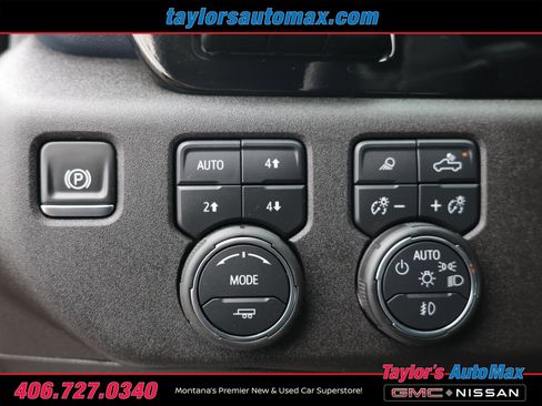 Used 2025 Chevrolet Silverado 1500 High Country w/ Technology Package AWD/4WD image 36