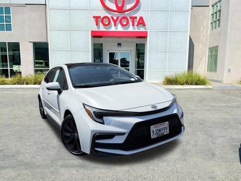 Certified 2024 Toyota Corolla XSE FWD image 2
