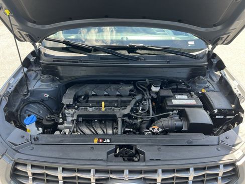 Used 2023 Hyundai Venue SEL FWD image 26