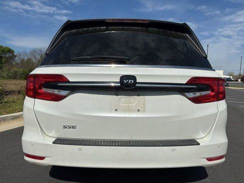 Used 2023 Honda Odyssey Touring image 2