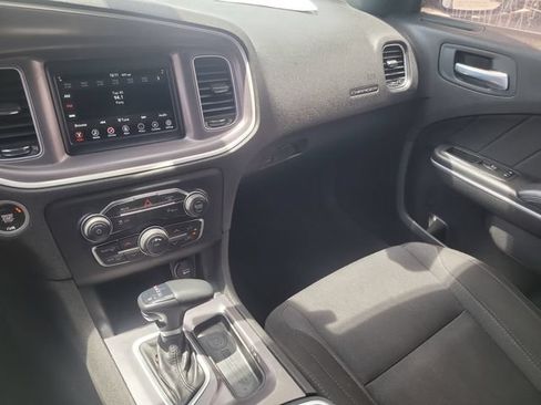 Used 2022 Dodge Charger SXT RWD image 21