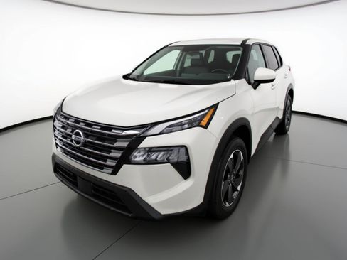 Used 2025 Nissan Rogue SV FWD image 3