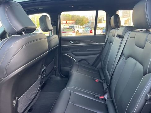 New 2026 Jeep Grand Cherokee Limited w/ Limited Altitude Package AWD/4WD image 13