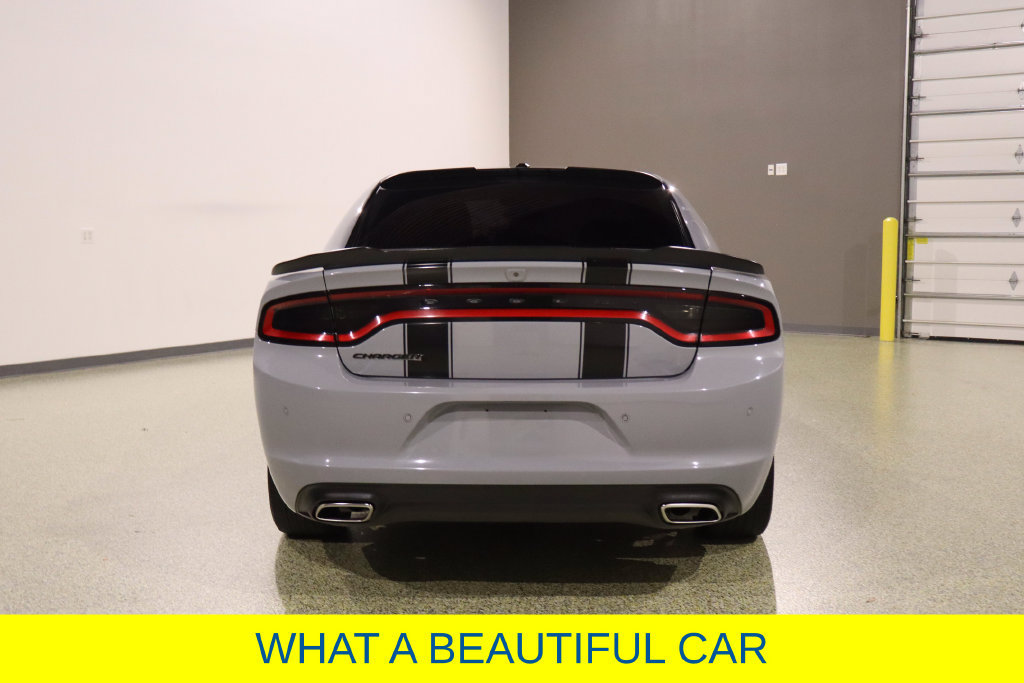 Used 2022 Dodge Charger SXT w/ Blacktop Package RWD image 9