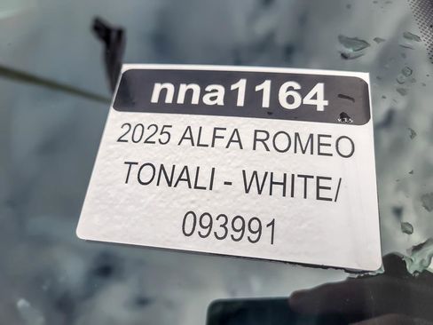 New 2025 Alfa Romeo Tonale w/ Premium Package image 23