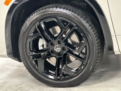 New 2026 Volkswagen Tiguan SE R-Line AWD/4WD image 24