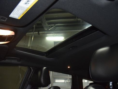 Used 2017 Jeep Grand Cherokee Limited image 50