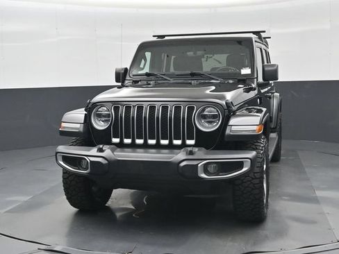 Used 2018 Jeep Wrangler Unlimited Sahara w/ Uconnect 4C Nav & Sound Group AWD/4WD image 38