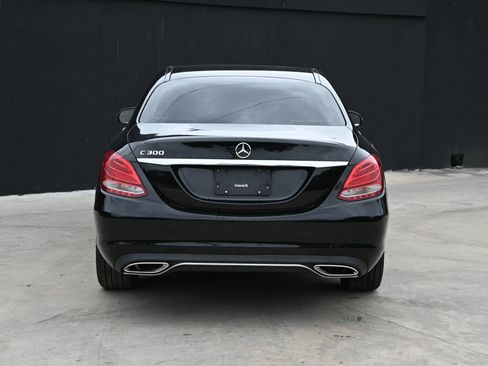 Used 2018 Mercedes-Benz C 300 Sedan image 5