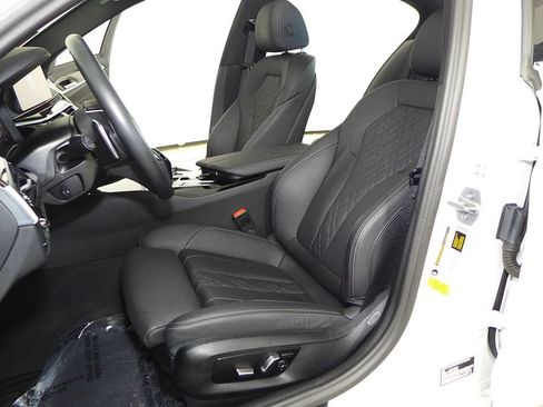 Used 2023 BMW 530i w/ Convenience Package RWD image 22