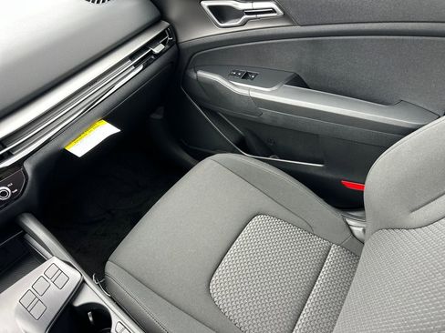New 2026 Kia Sportage LX image 27